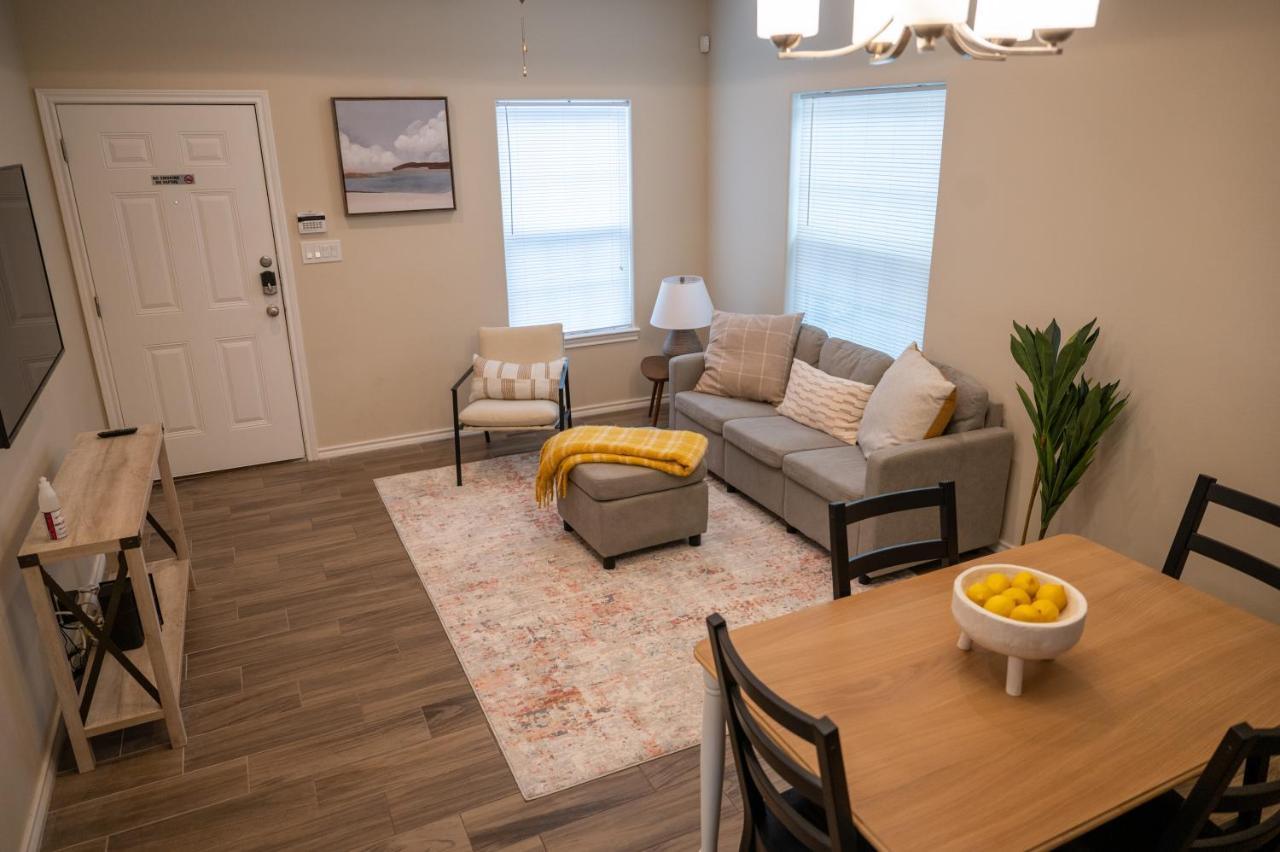 Fabulous King Size Bed In A Gated Neighborhood! Apartment Edinburg Exterior foto