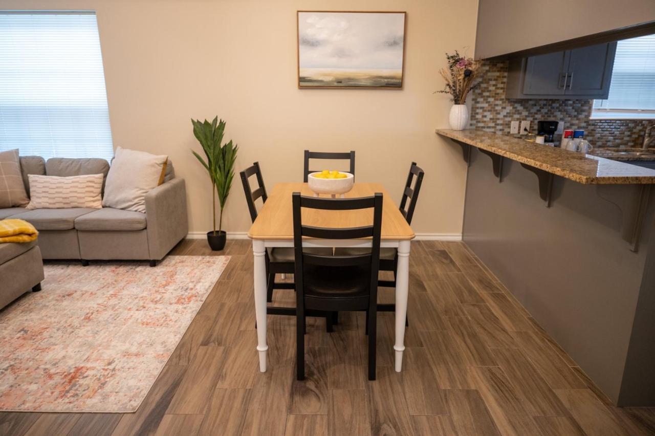 Fabulous King Size Bed In A Gated Neighborhood! Apartment Edinburg Exterior foto
