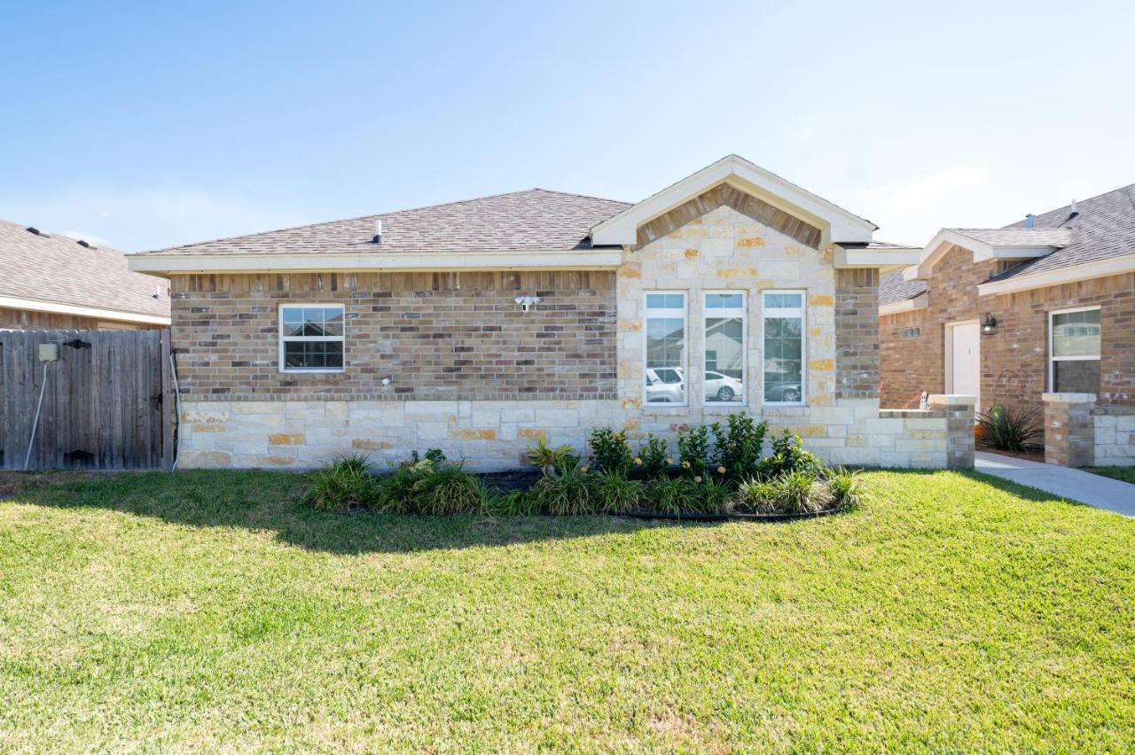 Fabulous King Size Bed In A Gated Neighborhood! Apartment Edinburg Exterior foto