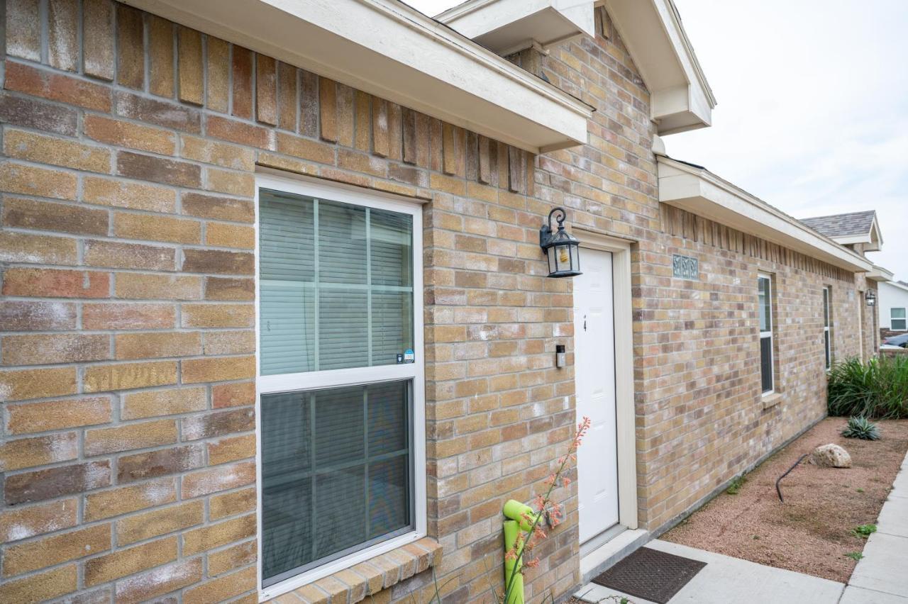 Fabulous King Size Bed In A Gated Neighborhood! Apartment Edinburg Exterior foto