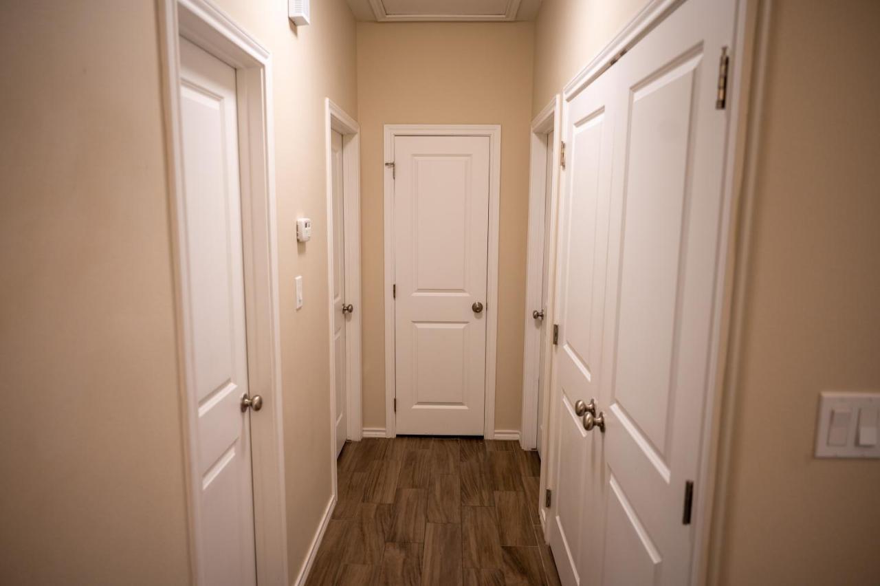 Fabulous King Size Bed In A Gated Neighborhood! Apartment Edinburg Exterior foto