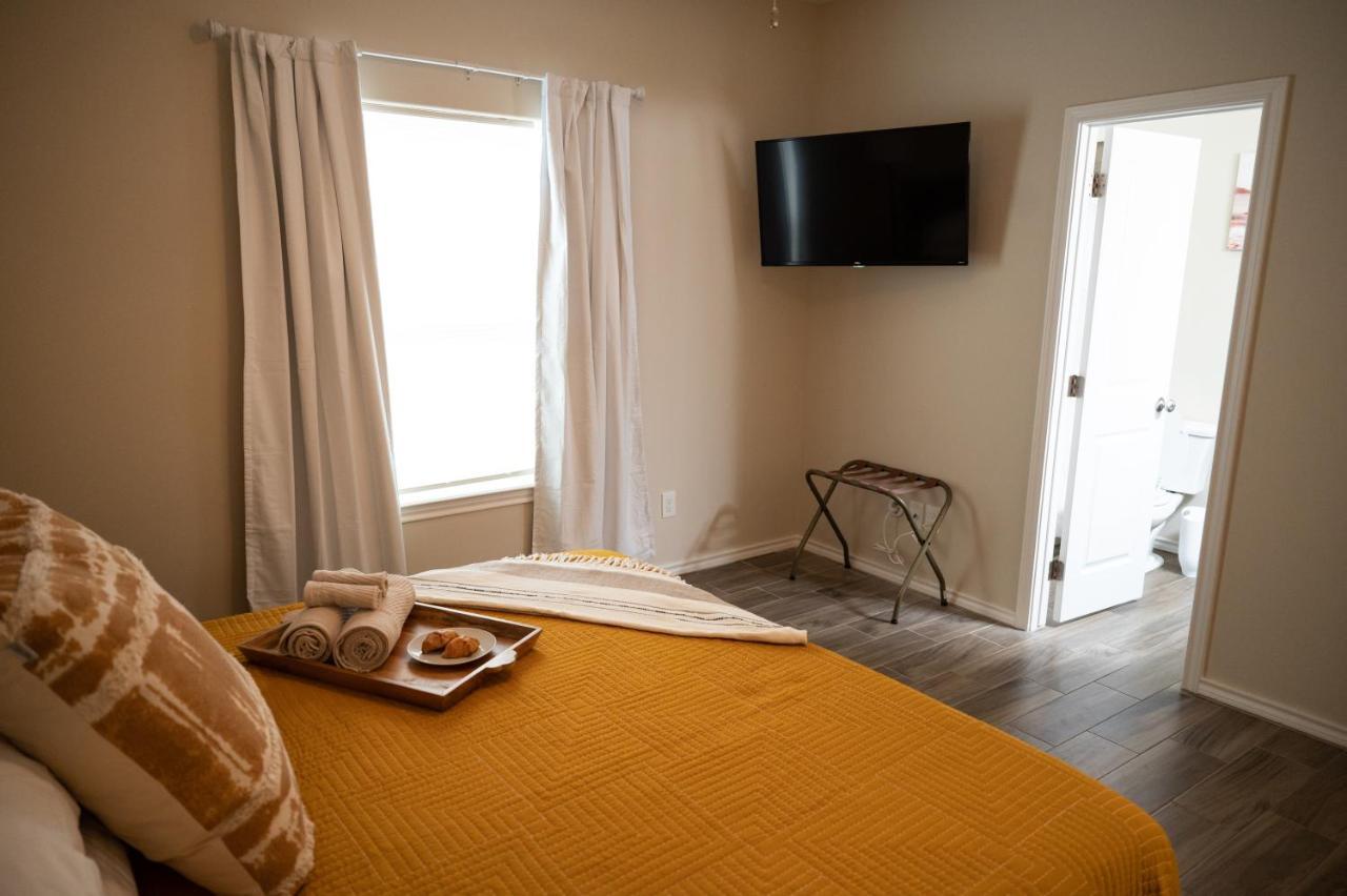 Fabulous King Size Bed In A Gated Neighborhood! Apartment Edinburg Exterior foto
